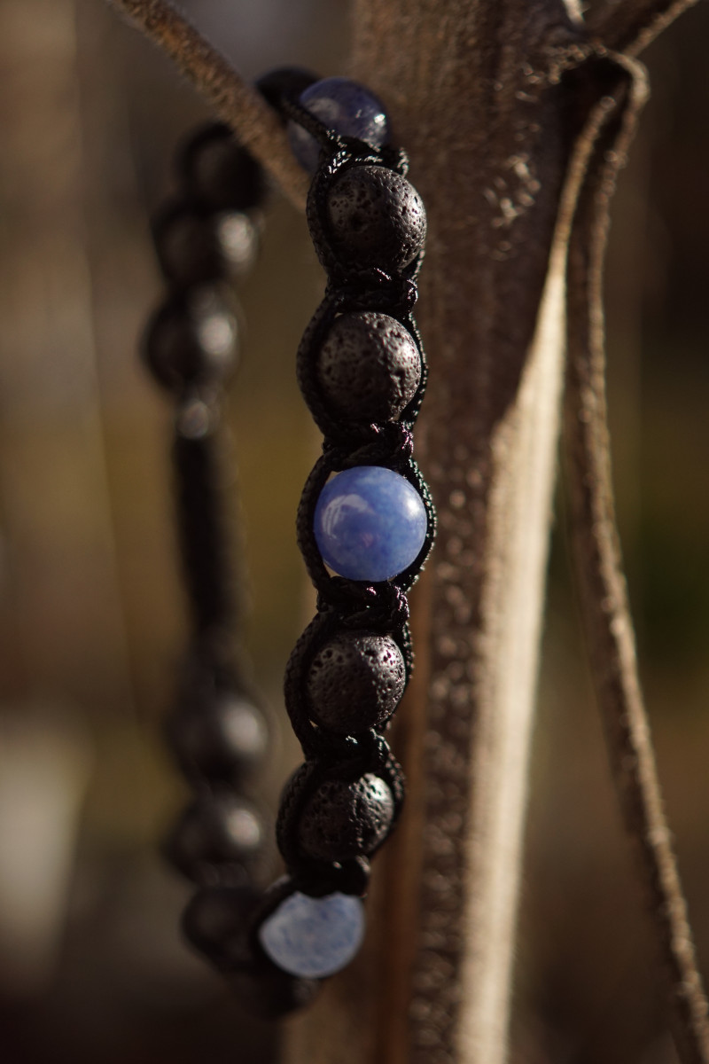 Das Aventurin Lava Armband ist ein maritimes Armband fürs Meer mit echten Aventurin Edelsteinen. Maritime Armbänder und maritimen Schmuck hier bestellen!