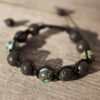 Das Evolution Lava Armband mit Türkis Perlen ist ein maritimes Armband fürs Reisen mit echten Türkis Edelsteinen. Tierschutz Armbänder und Meeresschutz Schmuck hier bestellen!