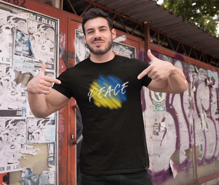 Peace Ukraine T-Shirt in schwarz - Shirt kaufen, der Gewinn wird zu 100% gespendet!