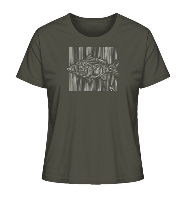 Olivgrünes Carp Dimension T-Shirt für Anglerinnen aus bester Bio-Baumwolle nachhaltig bedruckt. Tolles Geschenk für Angler hier bestellen.