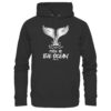 Free as the ocean Hoodie in schwarz aus bester Bio Baumwolle. Jeder verkaufte Wal Hoodie unterstützt Naturschutzprojekte. Besondere Wal Hoodies für Walfreunde und für Walschützer.